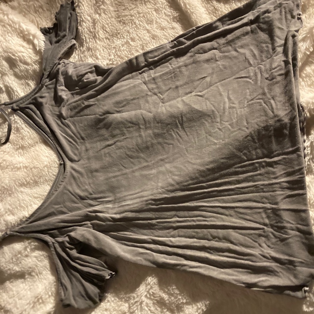 Soft and sexy shoulder hole tank top